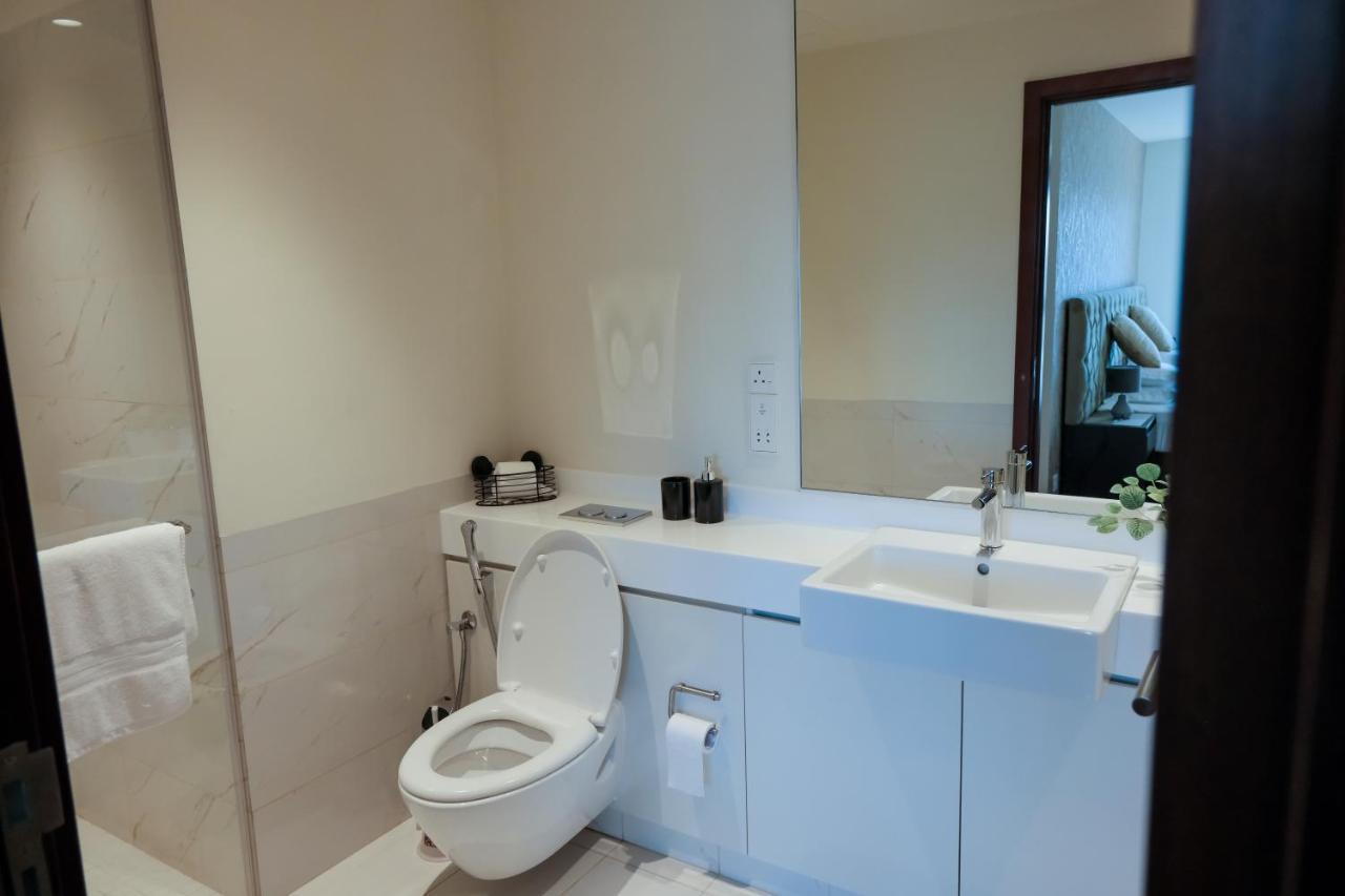 Brand New Water Front Luxury Cinnamon Suites Apartment In Heart Of Colombo City מראה חיצוני תמונה